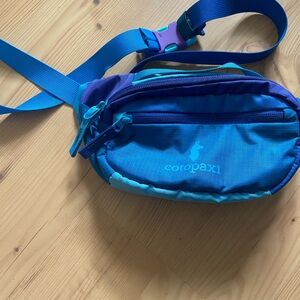 Cotopaxi 1.5 del dia cool blue hip pack